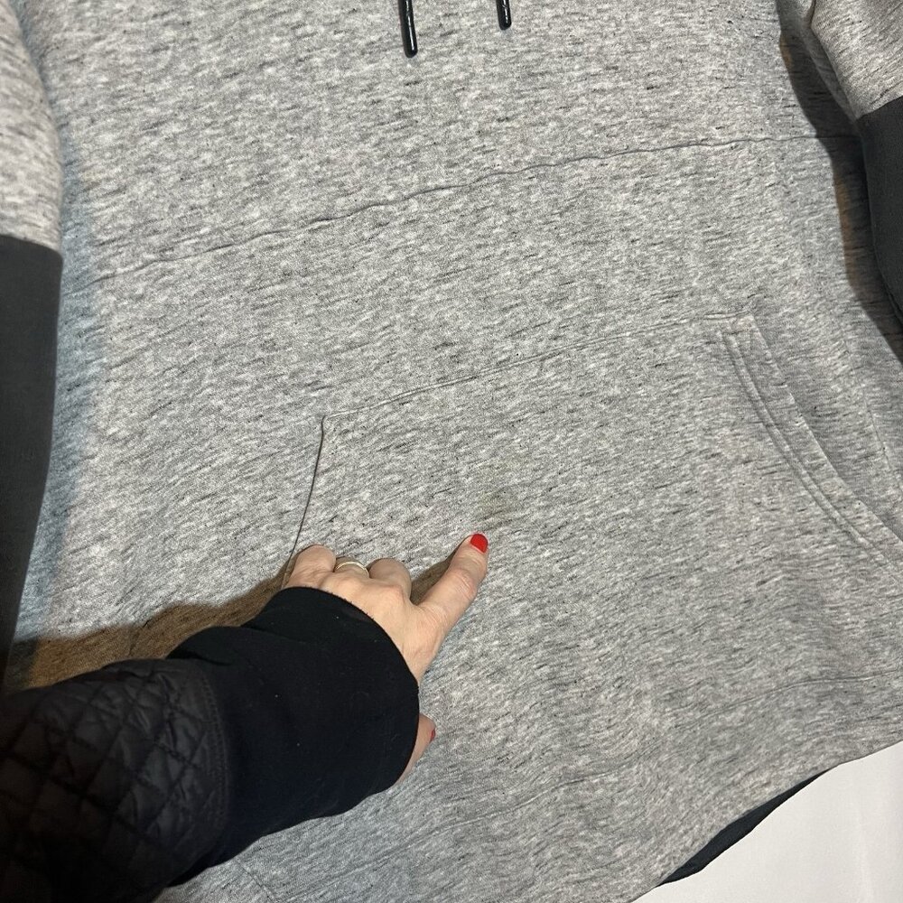 Adidas Mens Size L Gray Black Sweatshirt Hoodie Kangaroo Pocket Logo Athleisure - Picture 7 of 14